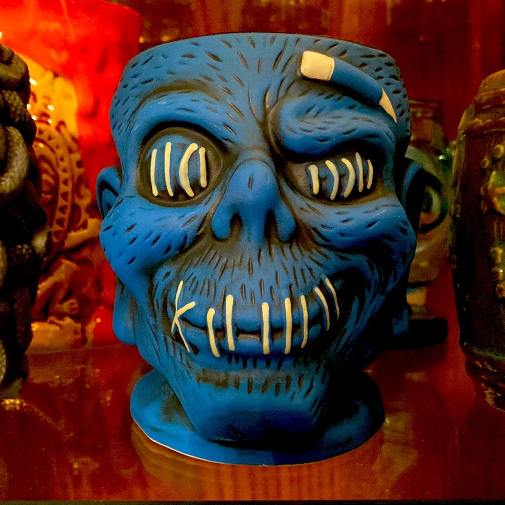 Disney Parks Trader Sams Grog Grotto Blue Zombie 4th Edition Shrunken Head Mug